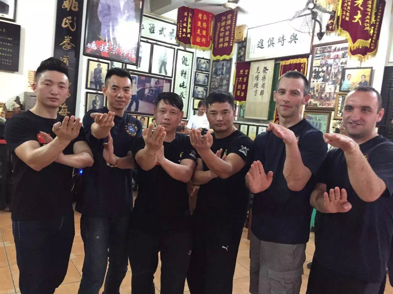 馆长和姚系咏春传人弟子合影