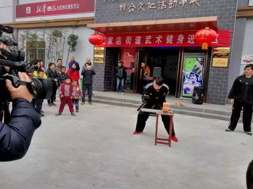新闻电视媒体采访_1